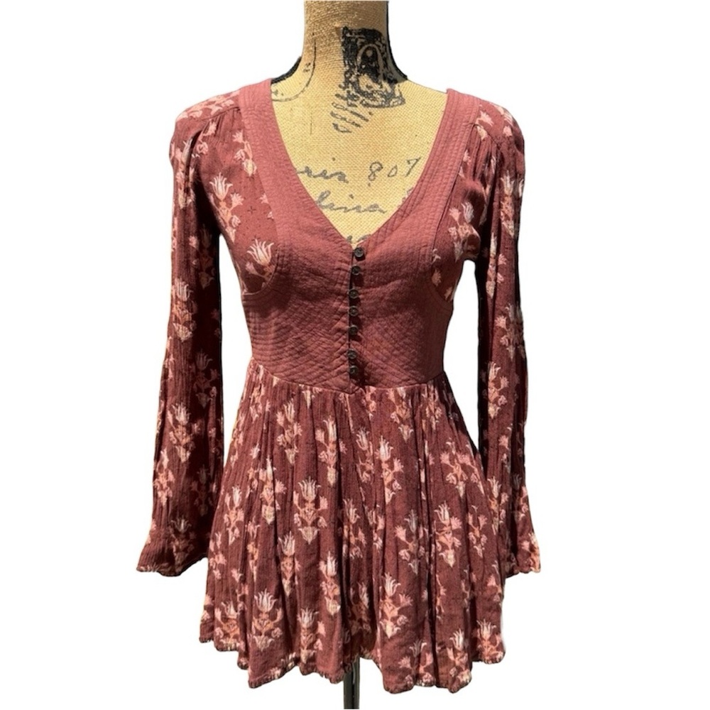 NWOT UO Ecote Floral Boho Shorts Romper Maroon Brown Coral White Size Small